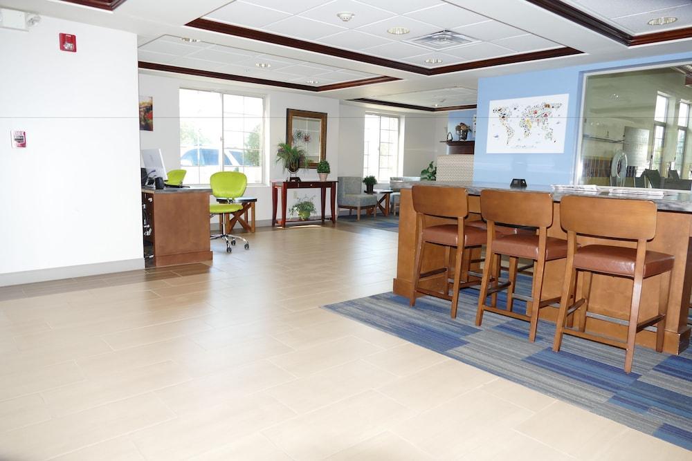 Holiday Inn Express Lebanon By Ihg Екстериор снимка