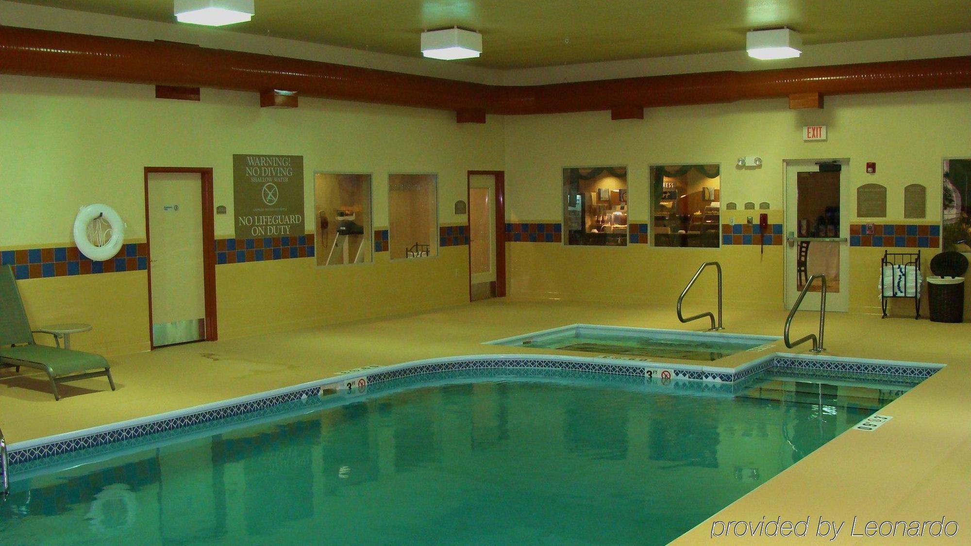 Holiday Inn Express Lebanon By Ihg Екстериор снимка