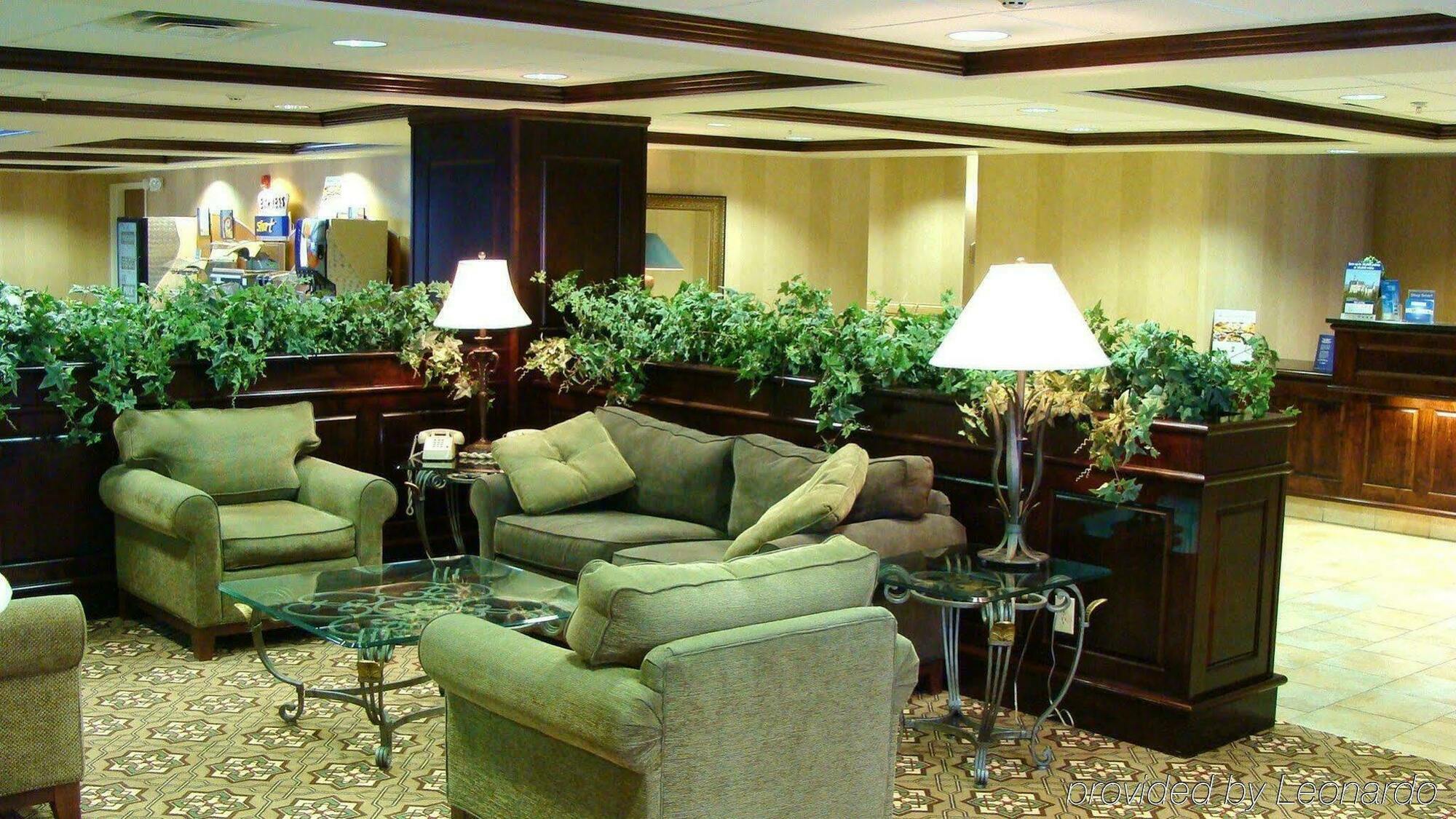 Holiday Inn Express Lebanon By Ihg Интериор снимка